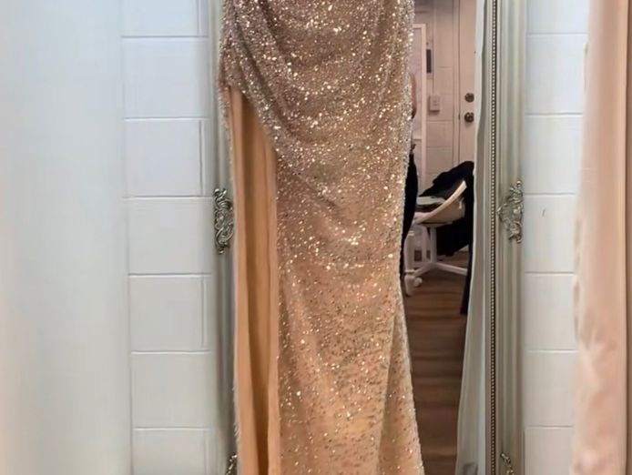 boutique-formal-dress-shop-15-000-endless-opportunities-2