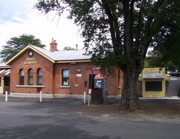 Maldon (Regional Victoria) Post Office (DB2203 )