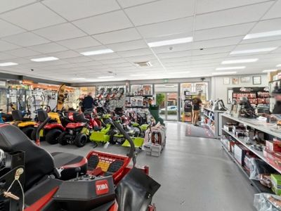 mower-corner-market-leading-outdoor-power-equipment-dealership-iwr2652-3
