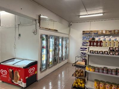 convenience-store-cafe-in-clifton-hill-jasw0048-8
