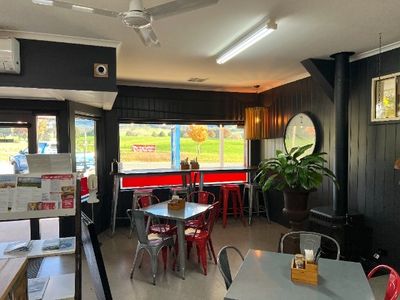 general-store-cafe-amp-petrol-station-in-dederang-regional-victoria-3