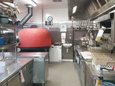 restaurant-bar-entertainment-venue-in-eltham-jasw0061-5