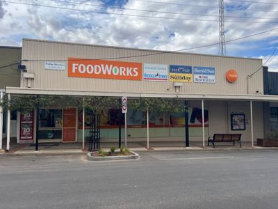 foodworks-in-sea-lakes-regional-victoria-jasw0063-0