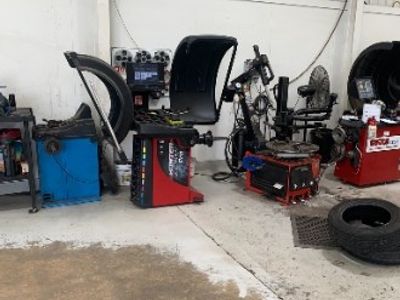 tyre-sales-fitting-and-mechanical-repair-gls123-4