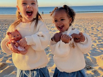 premium-toy-dolls-ecommerce-brand-dm2507-0