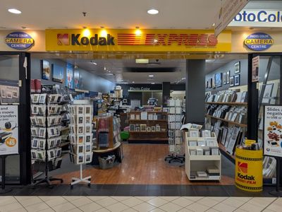 photo-processing-and-printing-retail-outlet-cs25134-0
