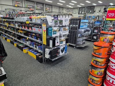 autobarn-retail-outlet-gls122-4