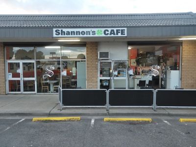 cafe-in-colac-regional-victoria-jasw0060-0