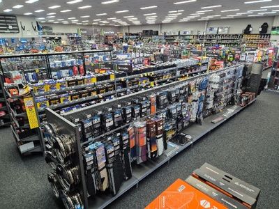 autobarn-retail-outlet-gls122-1