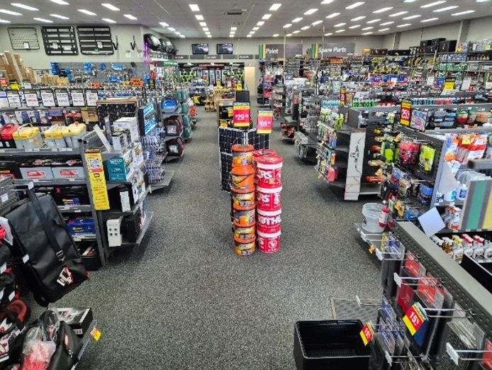 autobarn-retail-outlet-gls122-2