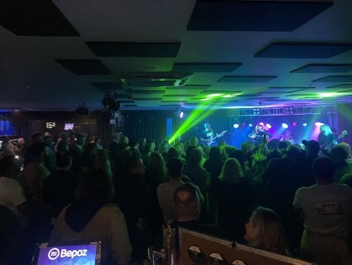 restaurant-bar-entertainment-venue-in-eltham-jasw0061-3