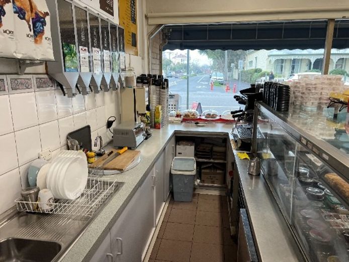 convenience-store-cafe-in-clifton-hill-jasw0048-5