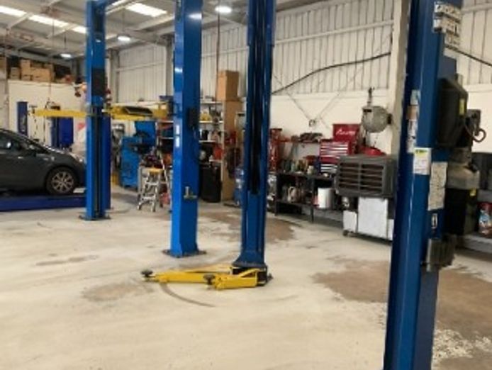 tyre-sales-fitting-and-mechanical-repair-gls123-1