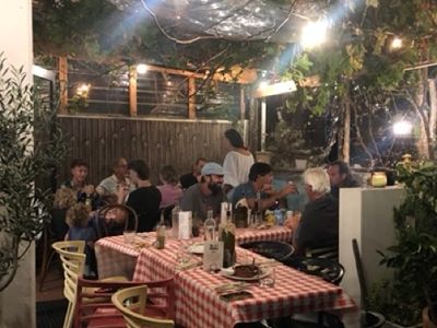 authentic-italian-deli-shop-and-pizzeria-cafe-in-byron-bay-4