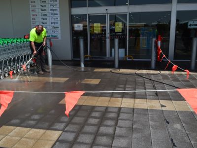 whyalla-window-cleaning-high-water-pressure-cleaning-1