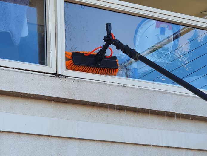 whyalla-window-cleaning-high-water-pressure-cleaning-8