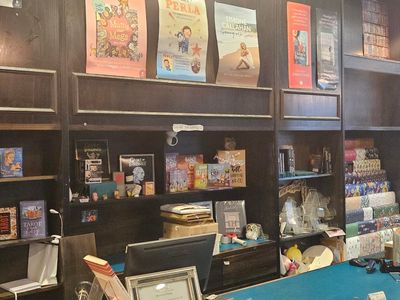 bookshop-fixtures-complete-for-2-x-150sqm-buy-1-get-1-free-make-an-offer-1