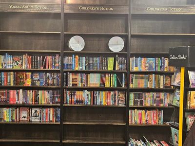 bookshop-fixtures-complete-for-2-x-150sqm-buy-1-get-1-free-make-an-offer-3