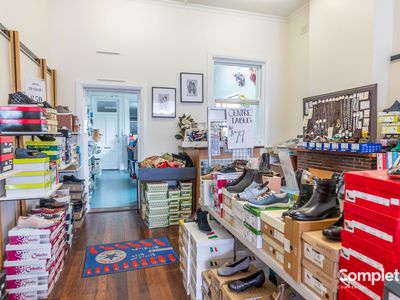 attwoods-shoe-store-naracoorte-7