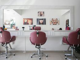 Profitable Hair & Beauty Salon | $7K PW | Very Low Rent | Prime Location [260512