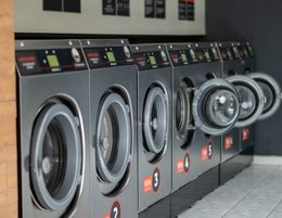 Long Established Coin Laundry/Dry Cleaning Near Port Melbourne *2BDR [2405073]