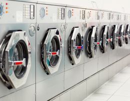 High Taking Self-Service Laundromat Eastern Suburb Cheap Rent [2403062]