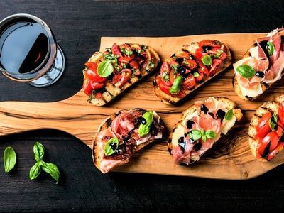 thriving-restaurant-amp-bar-16k-weekly-sales-low-rent-high-exposure-locatio-0