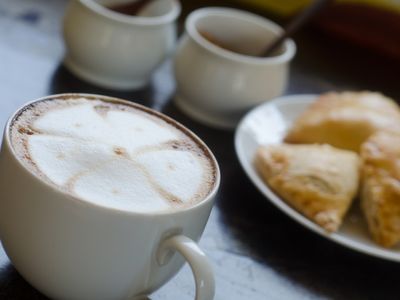 busy-corner-block-cafe-restaurant-quick-sale-excellent-set-up-and-equipped-1