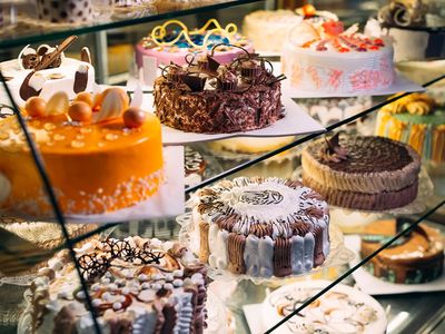 fully-equipped-cake-business-near-melbourne-central-run-as-a-caf-233-or-keep-as-a-0