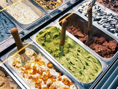 huge-potential-gelato-sorbet-kiosk-for-sale-in-doncaster-area-2407121-0