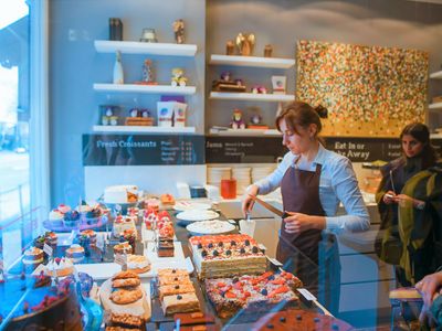 profitable-cake-shop-in-prime-ringwood-location-opportunity-to-expand-into-ca-1