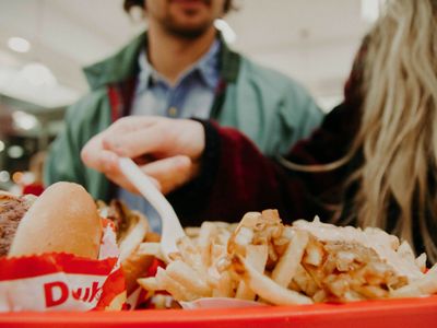 busy-burger-shop-for-sale-high-takings-great-location-amp-fully-equipped-2507-2