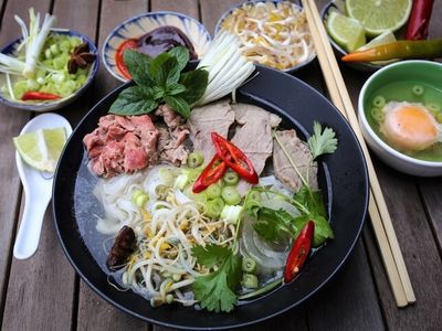 vietnamese-restaurant-walk-in-walk-out-sale-fully-equipped-in-prime-location-1