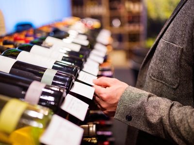 prime-liquor-store-near-queen-victoria-market-2605071-1