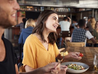 well-known-restaurant-full-commercial-kitchen-high-takings-prime-location-2-2