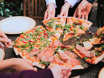 long-established-and-popular-pizza-takeaway-shop-for-sale-near-thomastown-25062-0