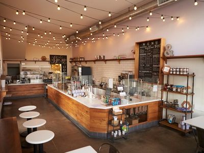 cafe-in-aspendale-tkg-12-000-pw-cheap-rent-close-to-railway-station-1909211-1