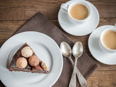 fully-equipped-cake-business-near-melbourne-central-run-as-a-caf-233-or-keep-as-a-1