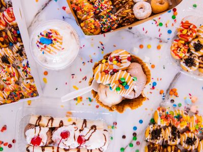 profitable-frozen-yoghurt-gelato-amp-desserts-shop-2502053-2
