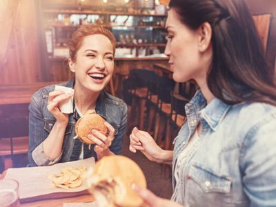 popular-and-established-burger-restaurant-in-lilydale-area-2410303-0