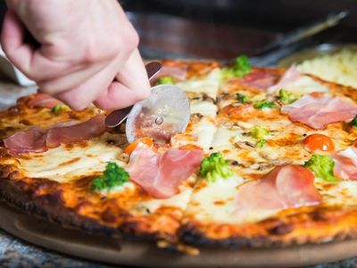 fantastic-pizza-takeaway-opposite-knox-shopping-centre-2609081-1