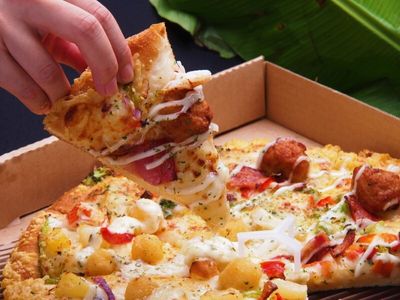 work-less-earn-more-highly-profitable-pizza-takeaway-business-2606032-2