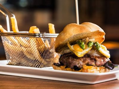 burger-shop-13-000-14-000-takings-per-week-low-rent-2607022-0