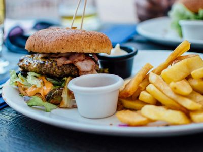high-taking-17k-p-w-amp-low-rent-680-p-w-restaurant-prime-croydon-location-0