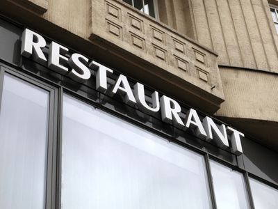 bendigo-restaurant-best-location-suit-any-cuisine-nice-and-profitable-2405101-0
