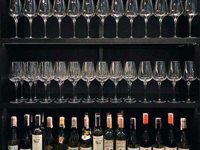 premium-liquor-business-confidential-sale-32-000-approx-2608281-0