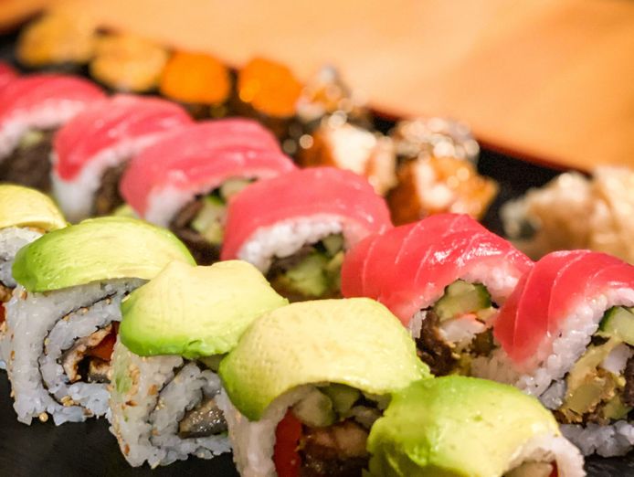 established-japanese-restaurant-in-a-prime-shopping-strip-2508151-0