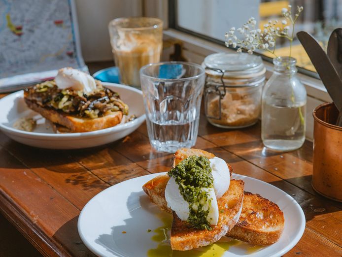popular-cafe-at-busy-location-for-sale-near-essendon-2407052-2