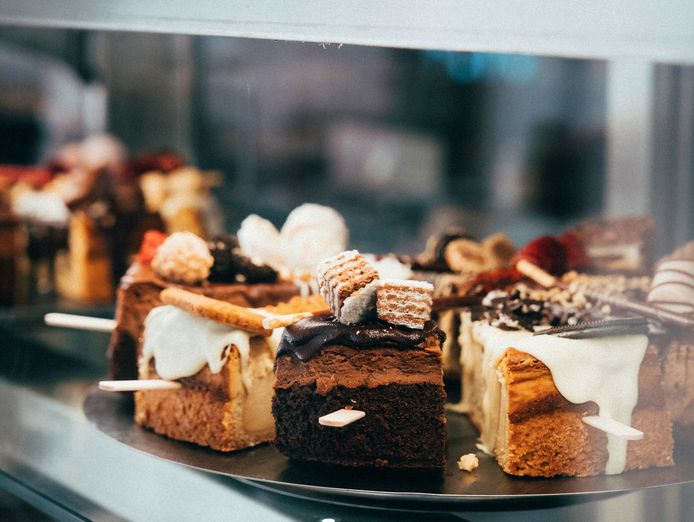 fully-equipped-cake-business-near-melbourne-central-run-as-a-caf-233-or-keep-as-a-2