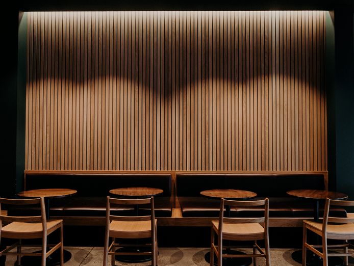 long-established-indian-restaurant-amp-takeaway-prime-location-2602191-1